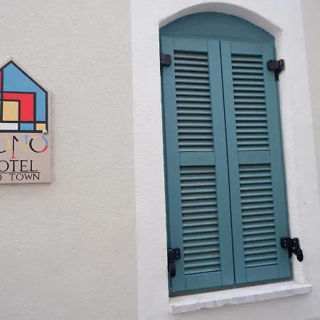 Bono Old Town Aparthotel 2*